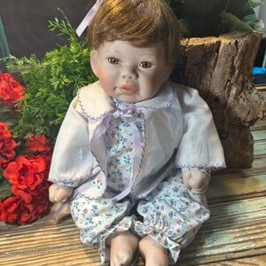 Vintage Ashton Drake SWEET MAGNOLIA Porcelain Baby Doll 1998 Soft Body 15”